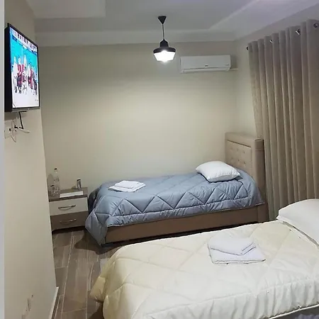 Bed & Breakfast Leo Lux *