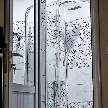 فندق مبيت وإفطار Leo Lux